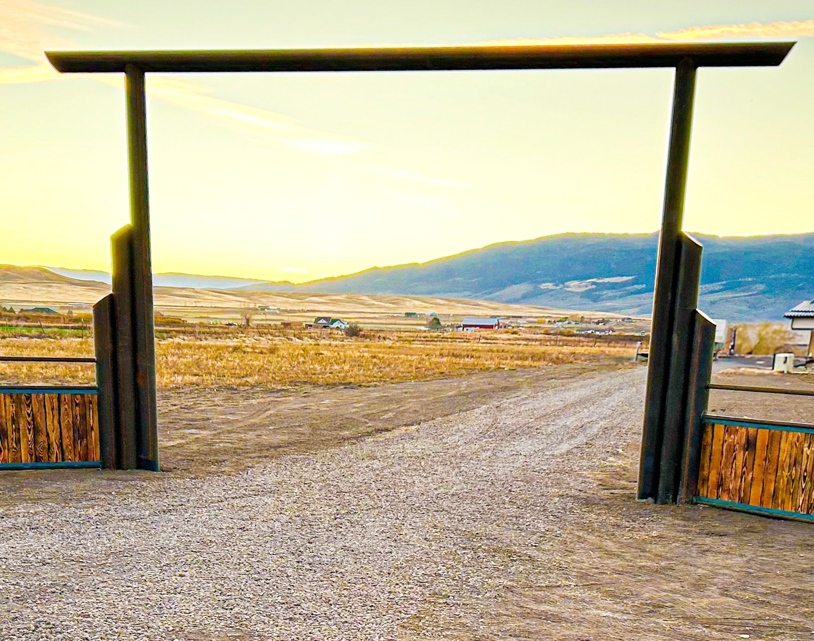Entryway Arch | Blue Collar Services